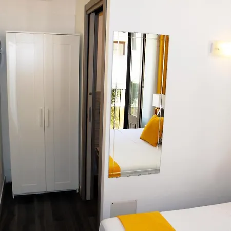 Konukevi Preluna Palace 3*