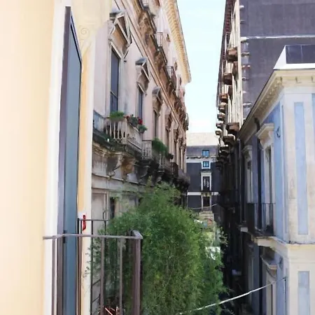 Konukevi Preluna Palace 3*