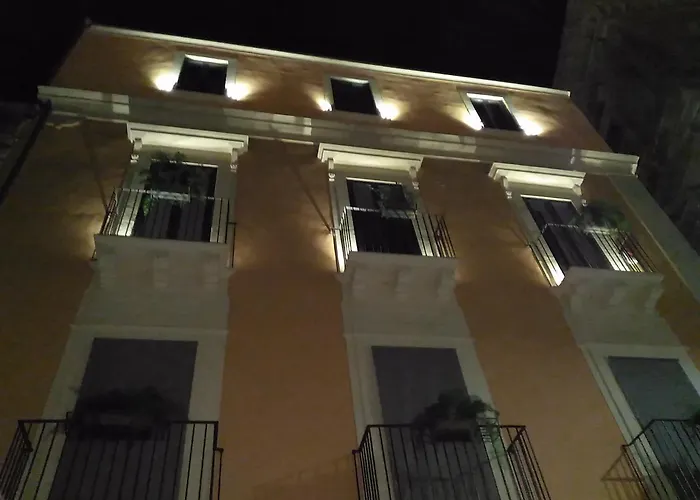 Preluna Palace Гостевой дом Катания